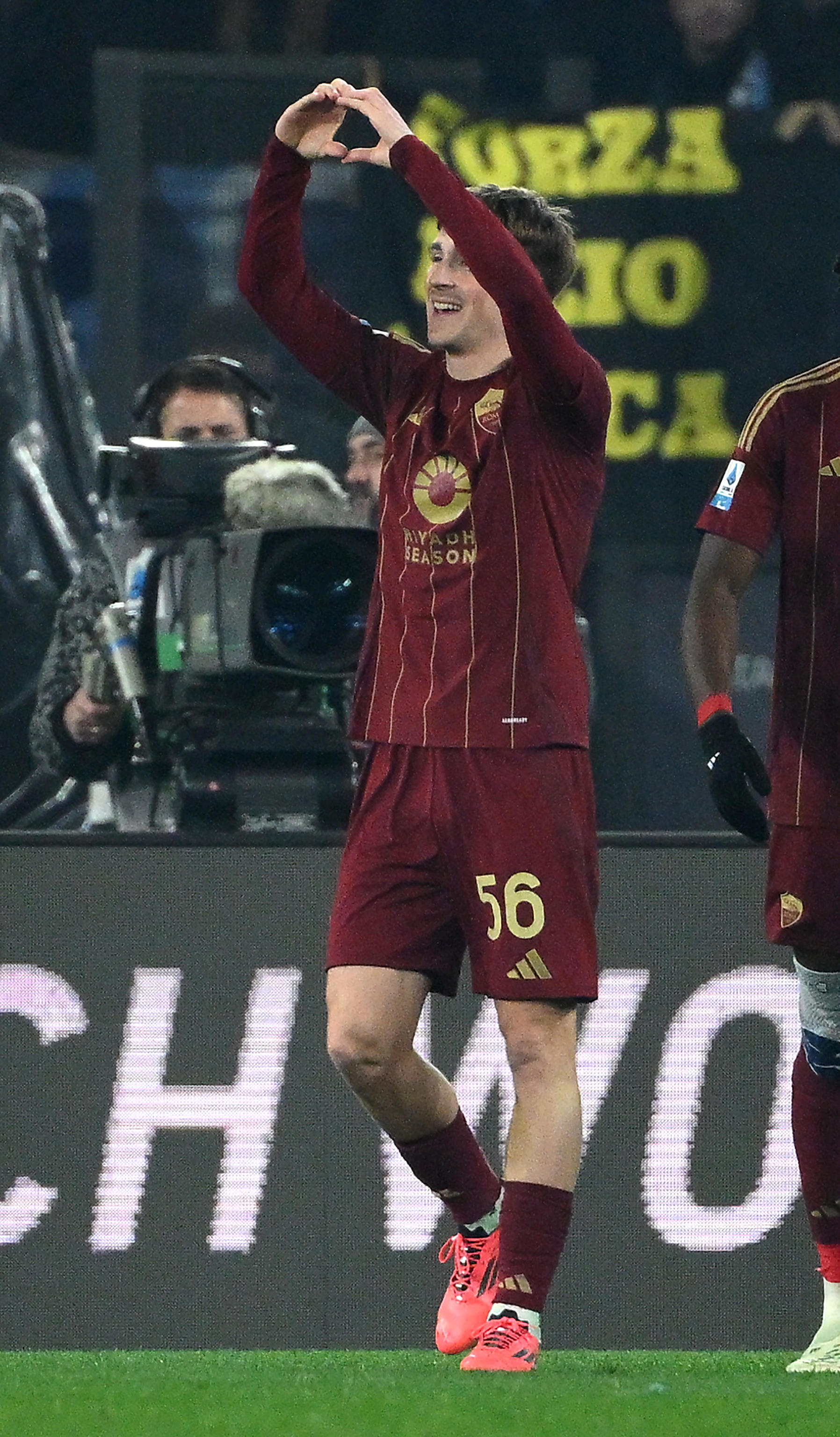 包含拉齐奥训练开放日,今晚复出首秀引欢呼,西甲在即,年轻球员得到机会的词条 包含拉齐奥训练开放日,今晚复出首秀引欢呼,西甲在即,年轻球员得到机会的词条