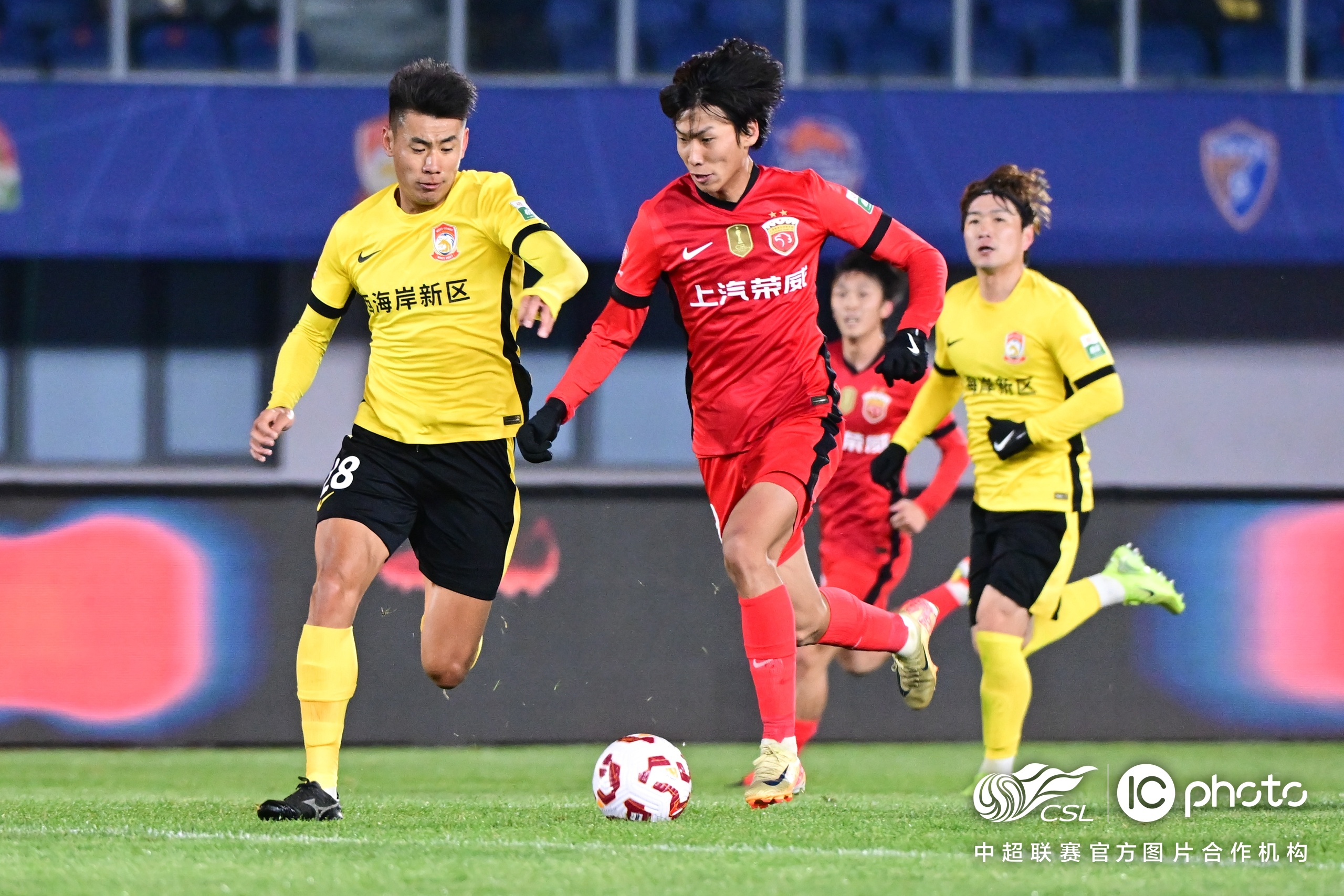 关于葡超赛程吃紧；山东男篮清晨队长鼓劲；赛场秩序良好；细节决定成败的信息